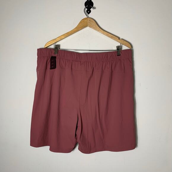 Men’s Fabletics The One Lined Shorts Midnight Mauve Size 2X 7” inseam EUC! - Picture 3 of 3